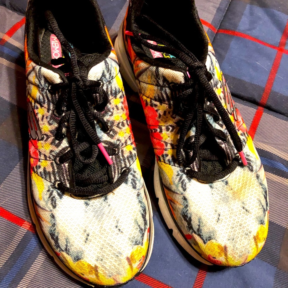 Skechers Fashion Fit Sneakers